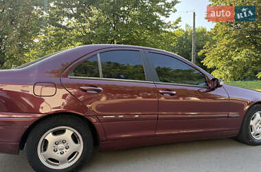 Седан Mercedes-Benz C-Class 2000 в 