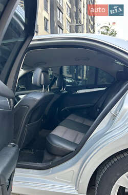 Седан Mercedes-Benz C-Class 2010 в 