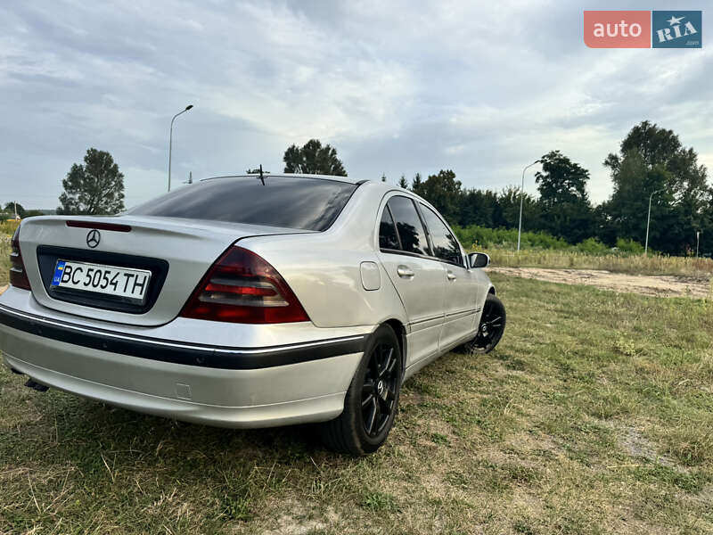 Седан Mercedes-Benz C-Class 2002 в Яворове фото 15 Седан Mercedes-Benz C-Class 2002 в Яворове