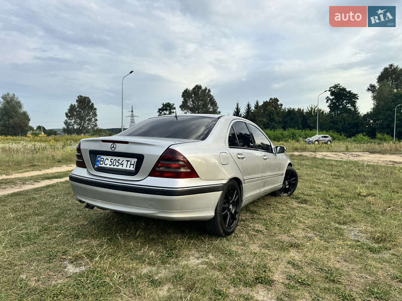 Седан Mercedes-Benz C-Class 2002 в Яворове фото 18 Седан Mercedes-Benz C-Class 2002 в Яворове