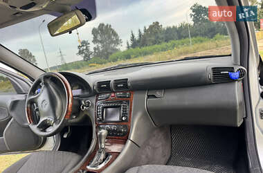 Седан Mercedes-Benz C-Class 2002 в 