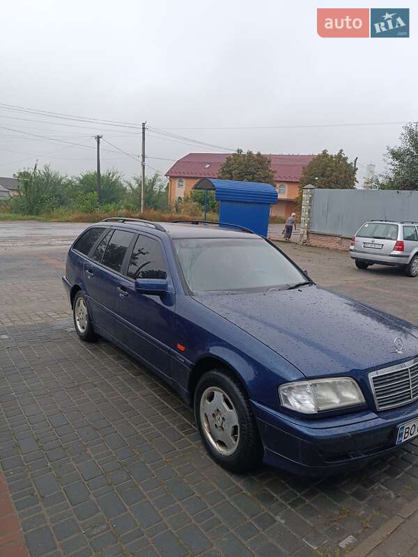 Универсал Mercedes-Benz C-Class 2000 в Бучаче