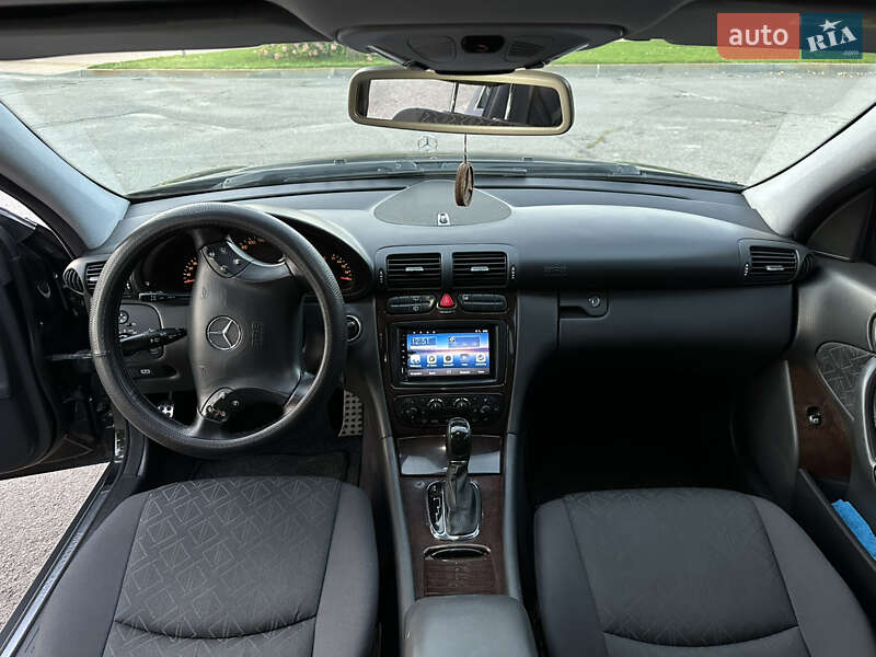 Універсал Mercedes-Benz C-Class 2004 в Горішніх Плавнях фото 8 Універсал Mercedes-Benz C-Class 2004 в Горішніх Плавнях