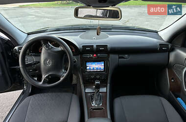 Универсал Mercedes-Benz C-Class 2004 в 
