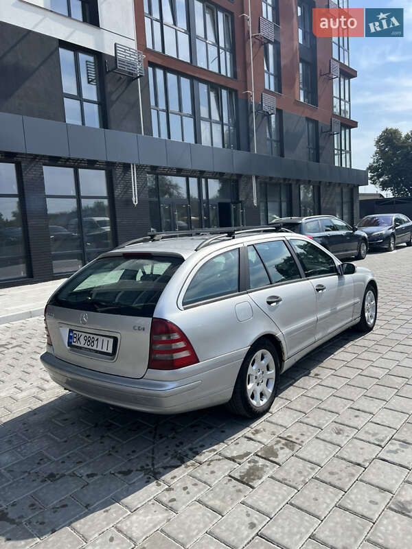 Универсал Mercedes-Benz C-Class 2002 в Ровно
