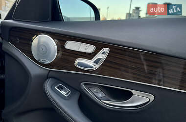 Седан Mercedes-Benz C-Class 2016 в 