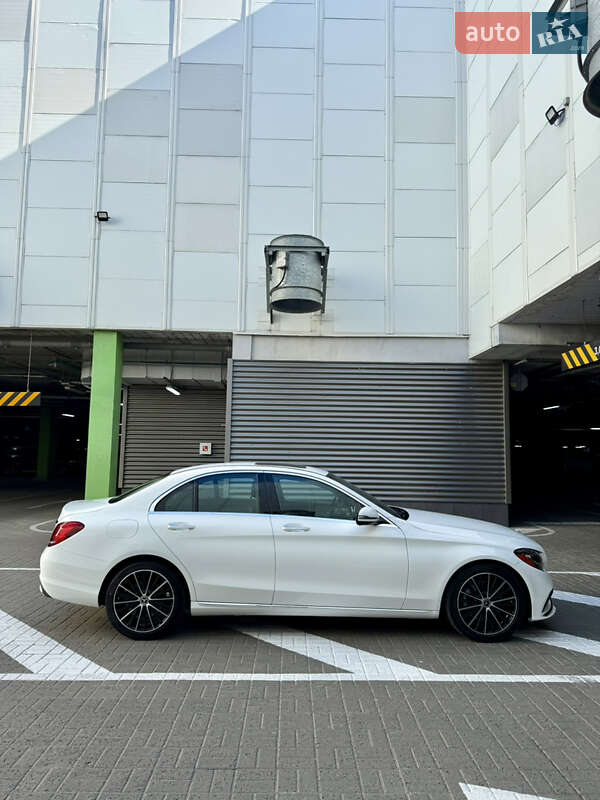 Седан Mercedes-Benz C-Class 2021 в Киеве