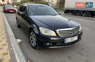 Универсал Mercedes-Benz C-Class 2010 в Киеве