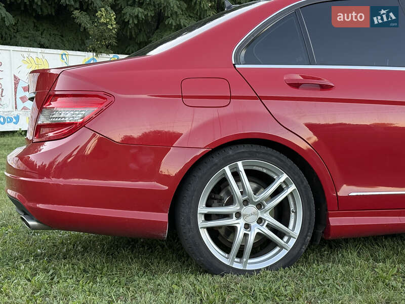 Седан Mercedes-Benz C-Class 2007 в Конотопе