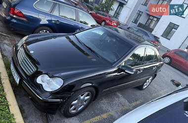 Седан Mercedes-Benz C-Class 2002 в Києві