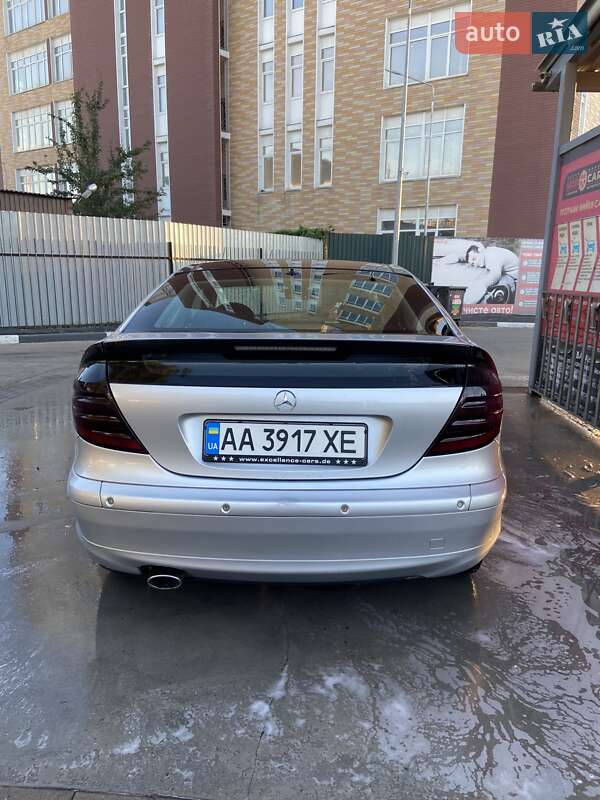Купе Mercedes-Benz C-Class 2001 в Киеве фото 2 Купе Mercedes-Benz C-Class 2001 в Киеве