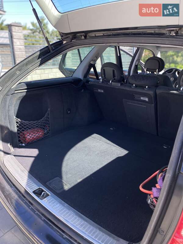 Универсал Mercedes-Benz C-Class 2002 в Ровно