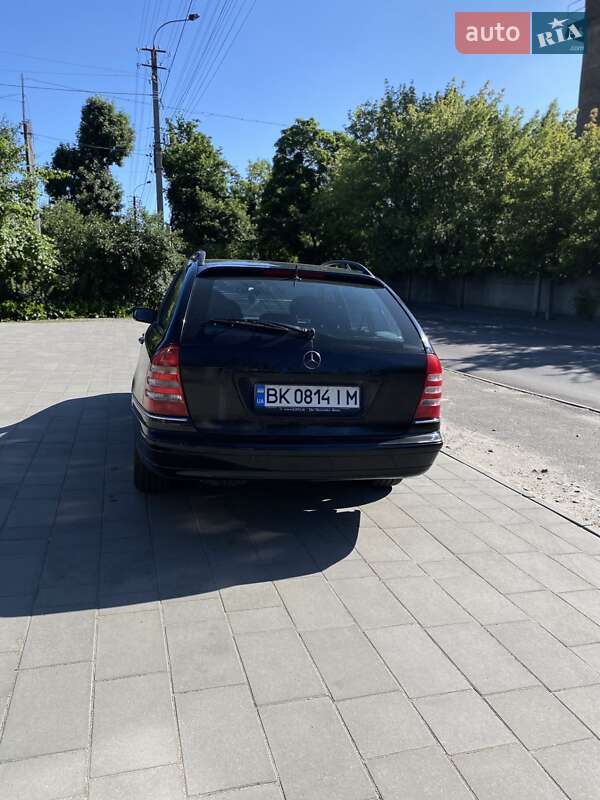 Универсал Mercedes-Benz C-Class 2002 в Ровно