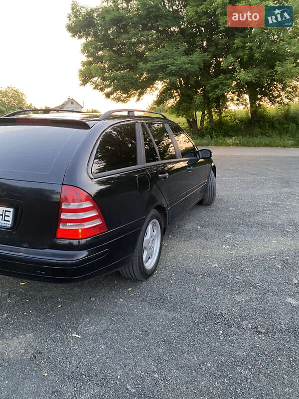 Універсал Mercedes-Benz C-Class 2002 в Луцьку