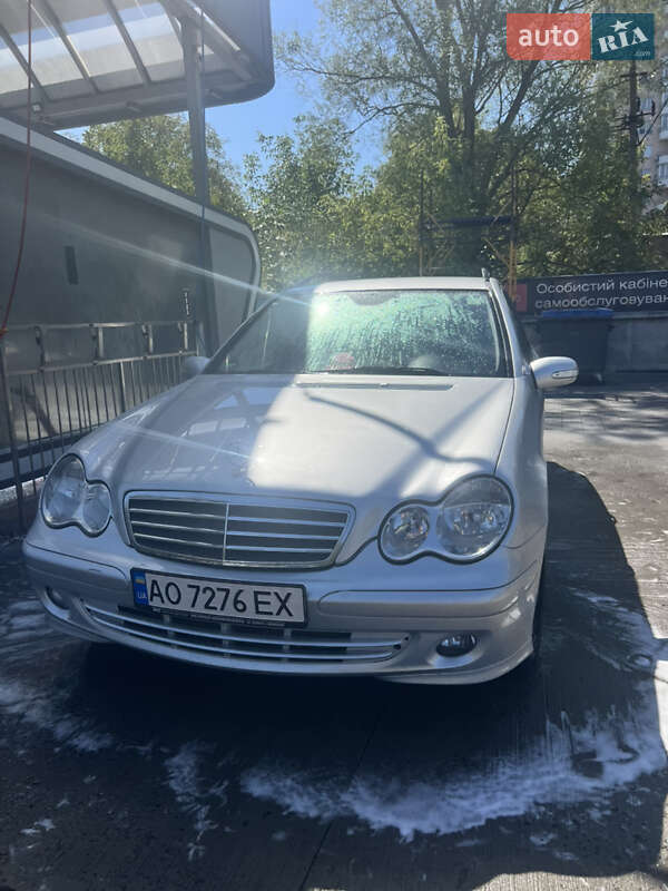 Mercedes-Benz C-Class 2006