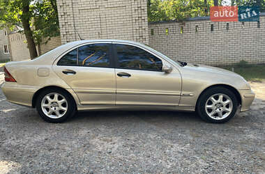 Седан Mercedes-Benz C-Class 2005 в 