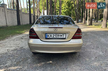 Седан Mercedes-Benz C-Class 2005 в 