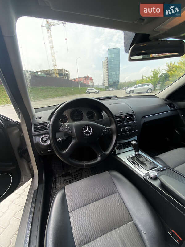 Седан Mercedes-Benz C-Class 2007 в Тернополе