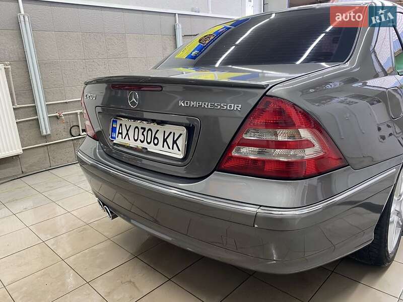 Седан Mercedes-Benz C-Class 2000 в Харькове