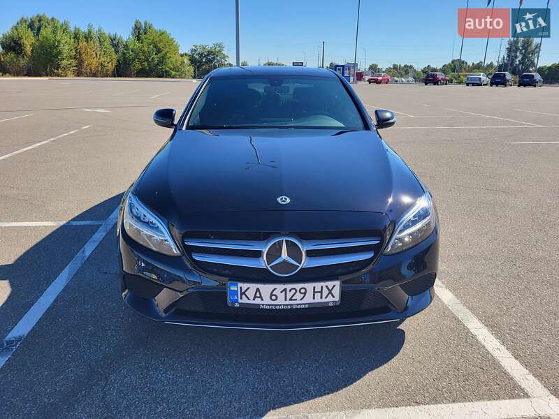 Седан Mercedes-Benz C-Class 2018 в Киеве