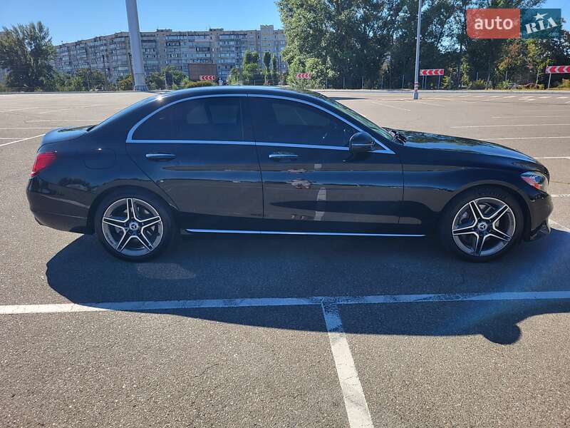 Седан Mercedes-Benz C-Class 2018 в Киеве