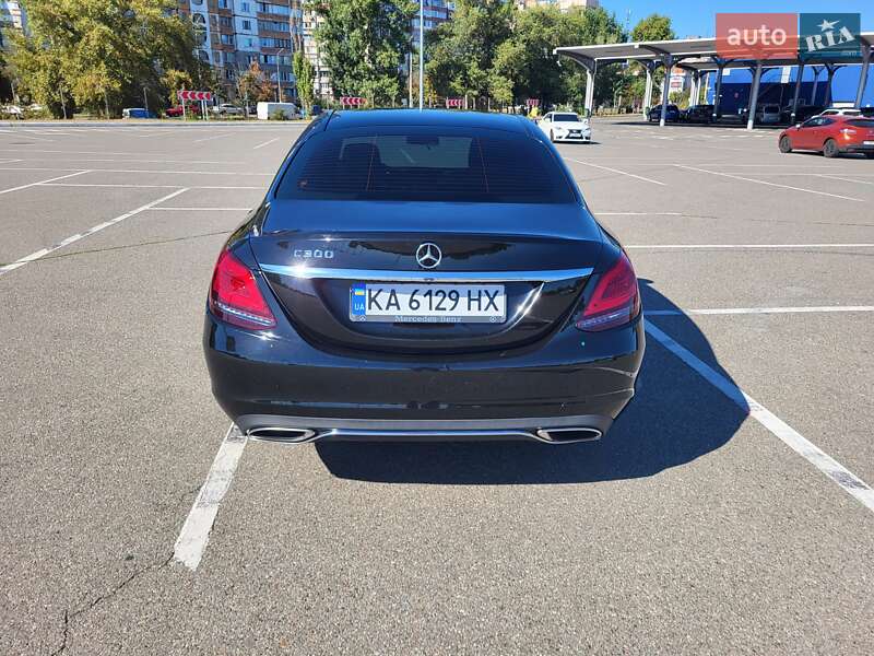 Седан Mercedes-Benz C-Class 2018 в Киеве