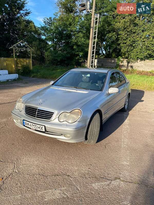 Mercedes-Benz C-Class 2000 Mercedes-Benz C-Class 2000