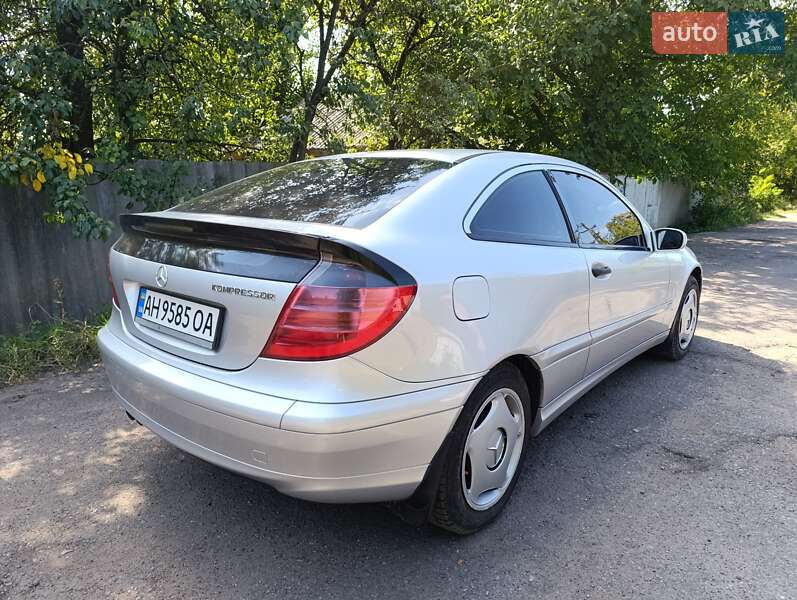 Купе Mercedes-Benz C-Class 2003 в Славянске