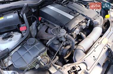 Купе Mercedes-Benz C-Class 2003 в 