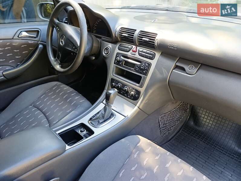 Купе Mercedes-Benz C-Class 2003 в Славянске