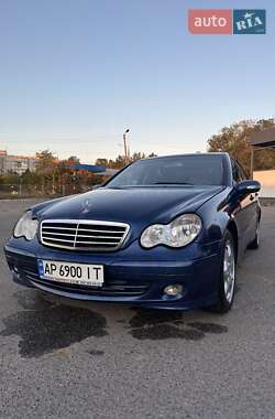 Седан Mercedes-Benz C-Class 2004 в 