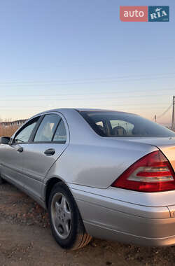 Седан Mercedes-Benz C-Class 2003 в 