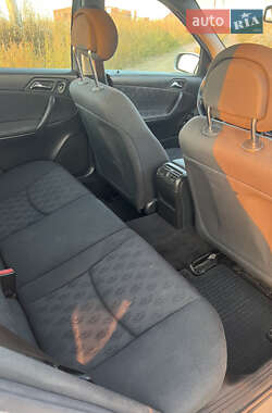 Седан Mercedes-Benz C-Class 2003 в 