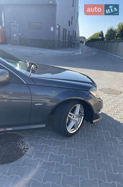 Купе Mercedes-Benz C-Class 2011 в 