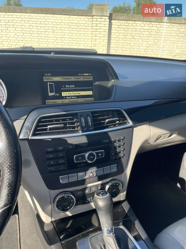 Купе Mercedes-Benz C-Class 2011 в Киеве фото 19 Купе Mercedes-Benz C-Class 2011 в Киеве