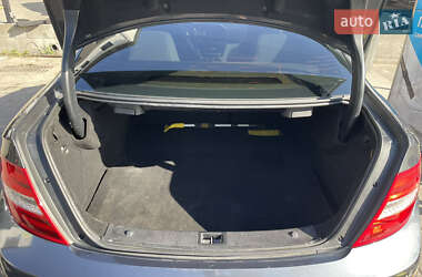 Купе Mercedes-Benz C-Class 2011 в 