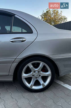 Седан Mercedes-Benz C-Class 2006 в 