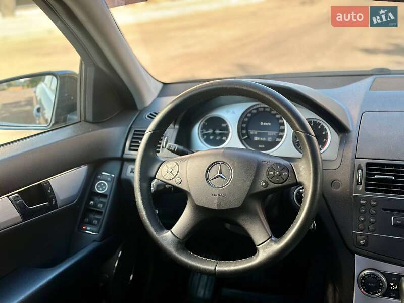 Седан Mercedes-Benz C-Class 2008 в Одессе