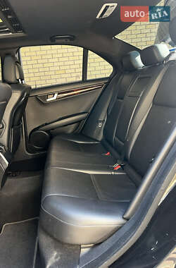 Седан Mercedes-Benz C-Class 2011 в 