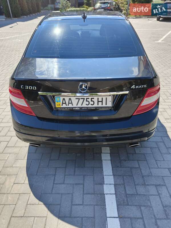 Седан Mercedes-Benz C-Class 2010 в Запорожье
