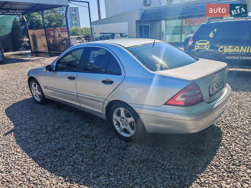Седан Mercedes-Benz C-Class 2003 в Броварах