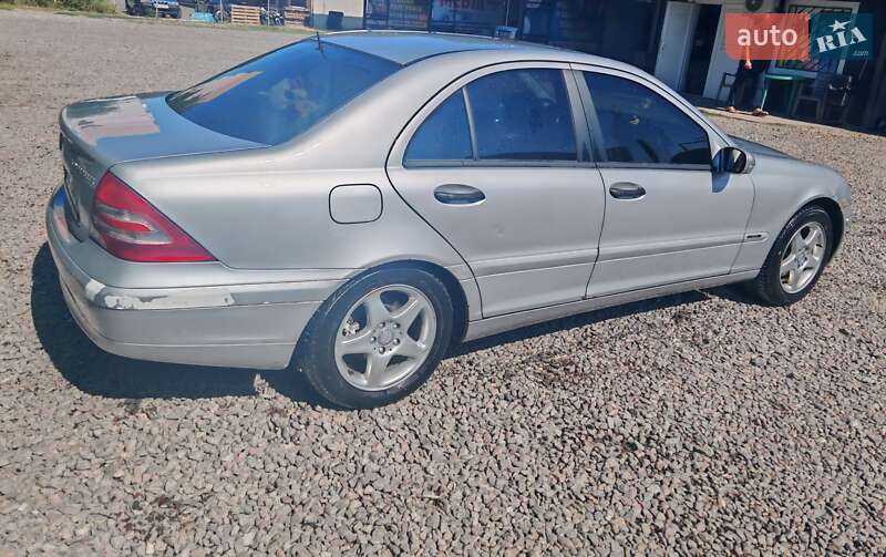 Седан Mercedes-Benz C-Class 2003 в Броварах фото 9 Седан Mercedes-Benz C-Class 2003 в Броварах