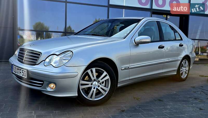 Седан Mercedes-Benz C-Class 2005 в Ивано-Франковске