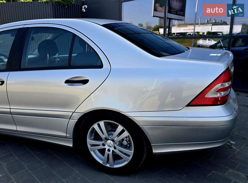 Седан Mercedes-Benz C-Class 2005 в Ивано-Франковске