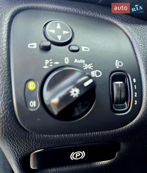 Седан Mercedes-Benz C-Class 2005 в Ивано-Франковске