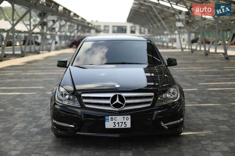 Седан Mercedes-Benz C-Class 2012 в Винниках