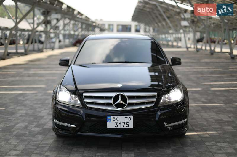 Седан Mercedes-Benz C-Class 2012 в Винниках