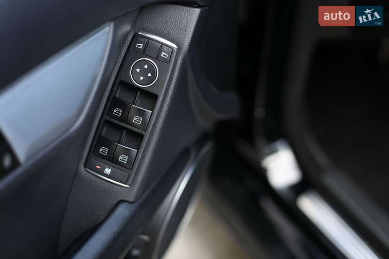 Седан Mercedes-Benz C-Class 2012 в Винниках