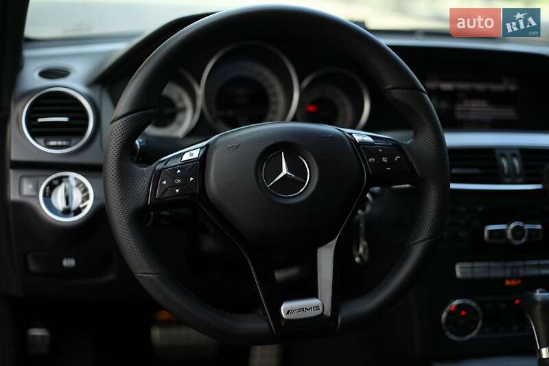 Седан Mercedes-Benz C-Class 2012 в Винниках