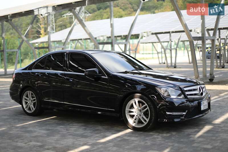 Седан Mercedes-Benz C-Class 2012 в Винниках